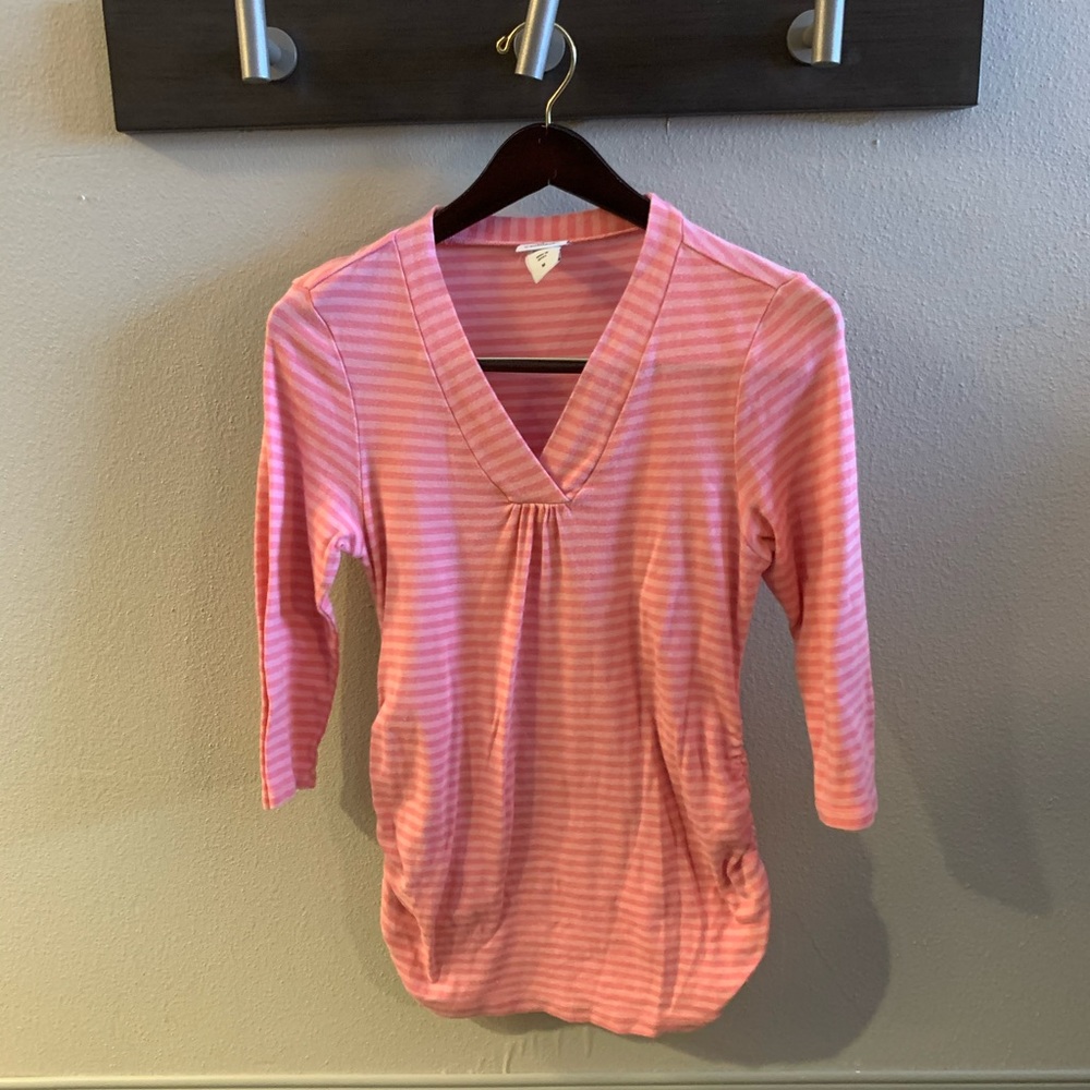 Maternity v-neck shirt